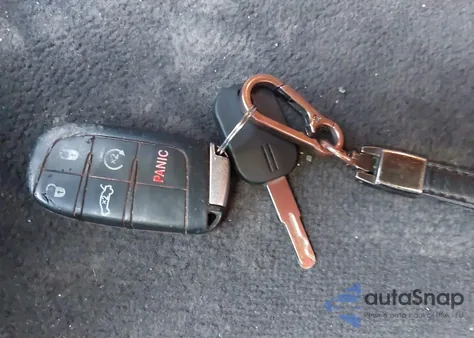 2017 Dodge Charger R/T Scat Pack Rwd z USA, uszkodzony, nr VIN 2C3CDXGJ8HH611995